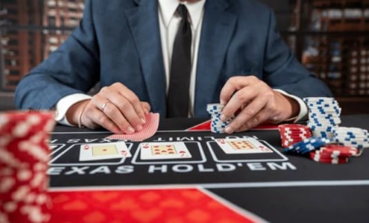 Filipino player spinning online slot games on apk 13 mobile platform